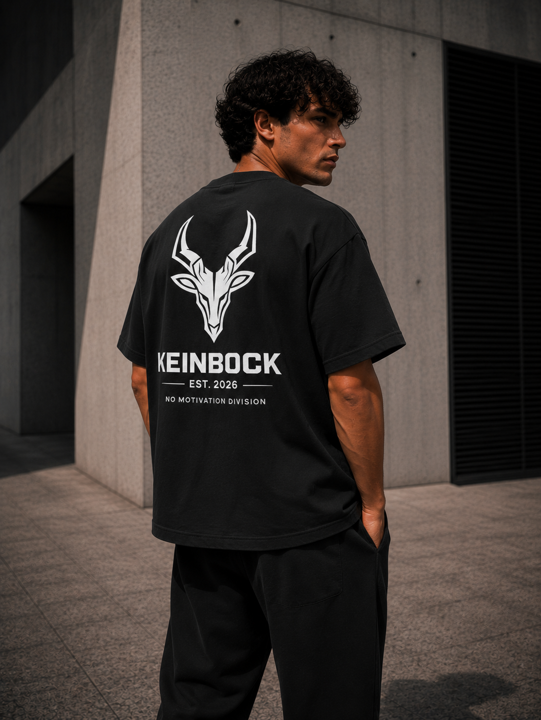 SIGNATURE TEE