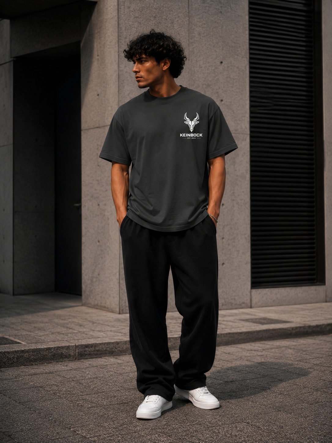 SIGNATURE TEE